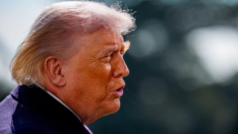  当谈判桌遇上航母群：美伊博弈中的信任困境与和平曙光 新闻