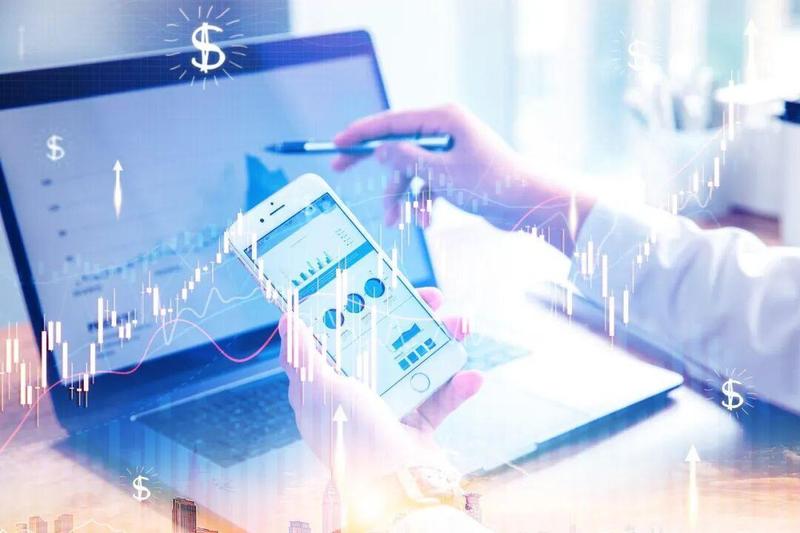  老牌基金经理面临规模压力；新人布局科技板块初显效果；景顺长城积极探索权益业务转型路径。 股票财经