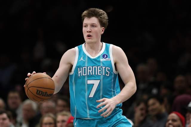  【深度分析】黄蜂对决76人：战术复盘与胜负手获取指南 体育新闻