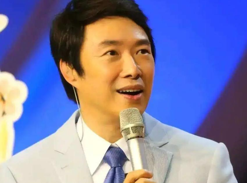  费玉清四十年乐坛生涯复盘：资产版图、封麦决策与人生算法全解析 娱乐新闻
