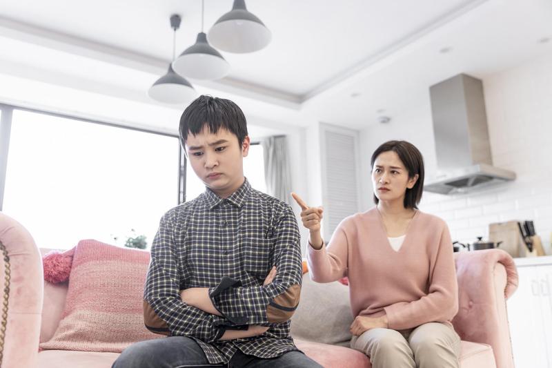  青春期教育心理学：解码亲子冲突的底层逻辑与三条黄金干预原则 情感心理